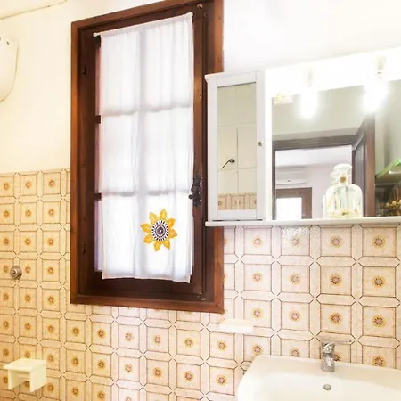 Case Vacanza Aiosardegna Porto Columbu Holiday home *