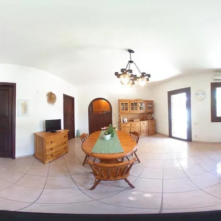 Holiday home Case Vacanza Aiosardegna Porto Columbu *