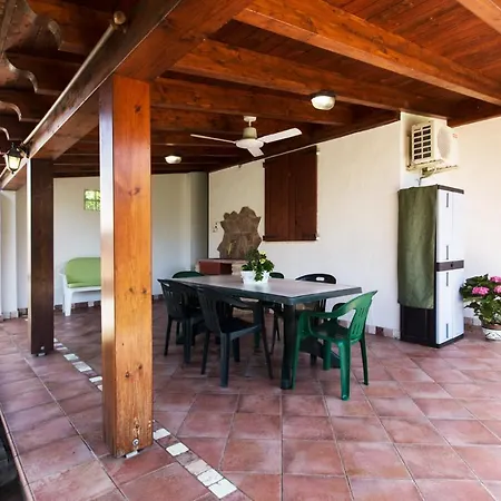 Holiday home Case Vacanza Aiosardegna Porto Columbu Porto Columbu - Perd'E Sali